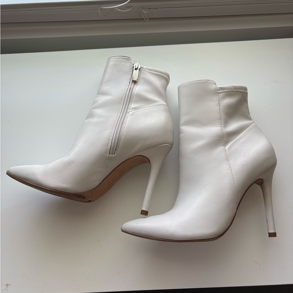 Jessica Simpson white pointed toe stiletto zippered ankle boots booties heels - Picture 2 of 13